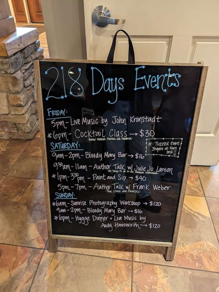 larsmont cottages events board