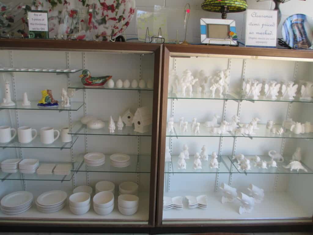 Shannon's Stained Glassery. Paint your own Pottery. Things to do in Superior, WI. Superior, WI. Cool things to do in Wisconsin.