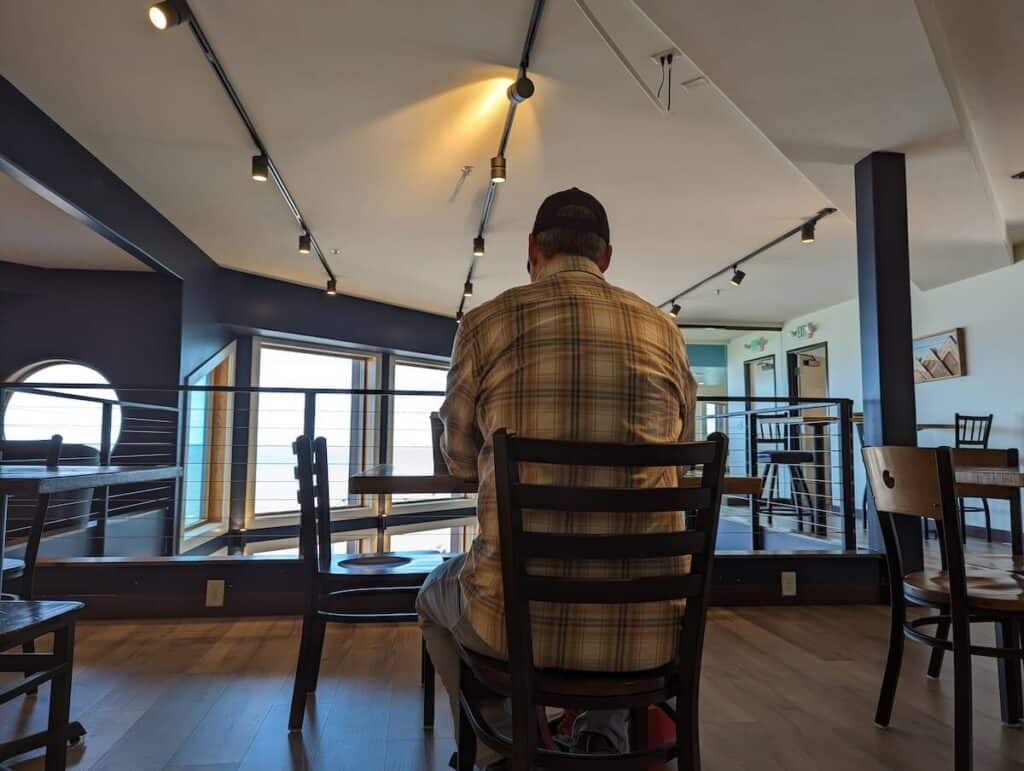 sandbar cafe ashland working alone